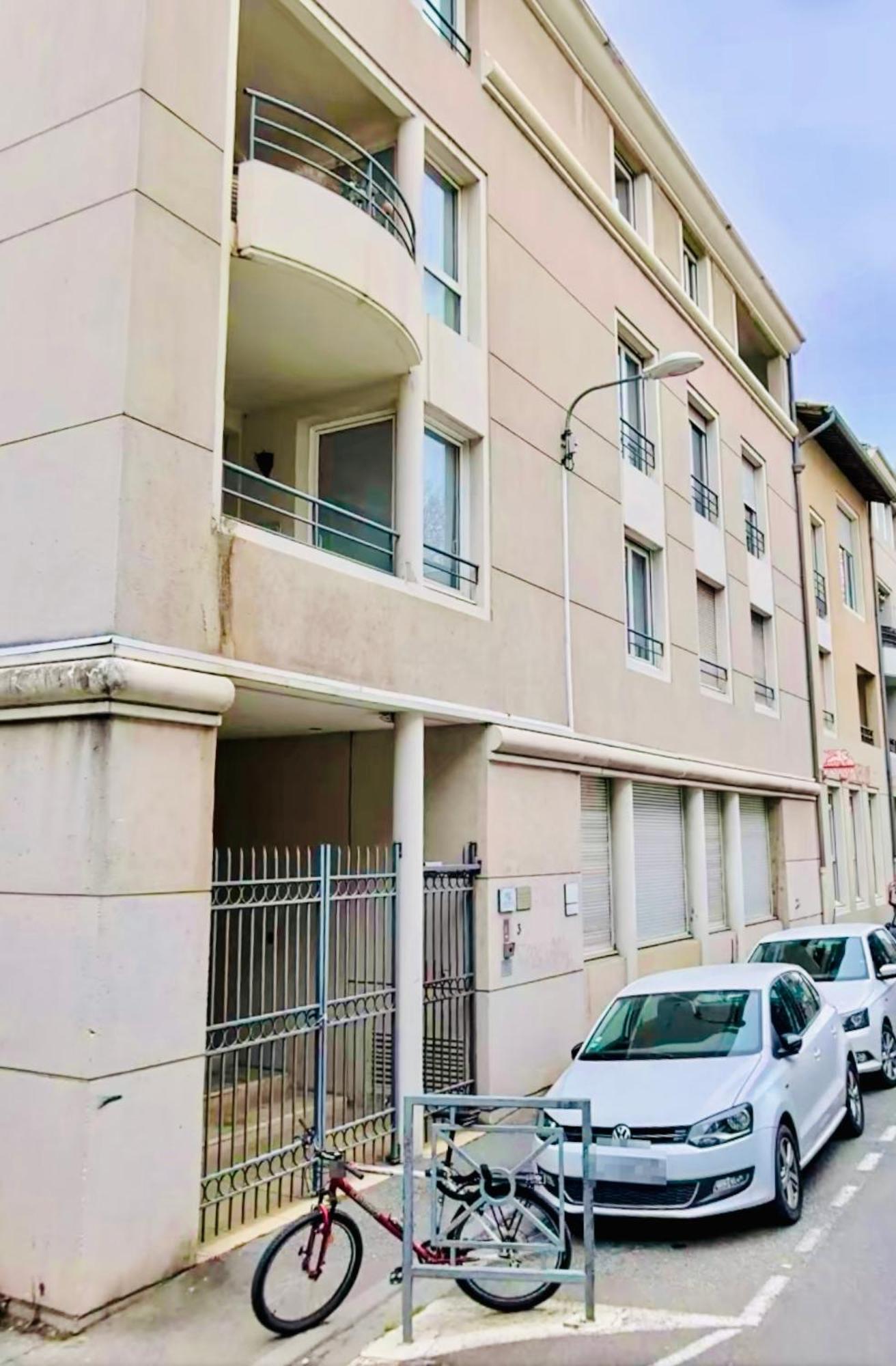 Apartment 40M2-Air Conditioning-Elevator-Underground Parking-Self Checkin! Appart Climatise 40M2-Ascenseur-Parking Souterrain -Arrivee Autonome Aviñón Exterior foto